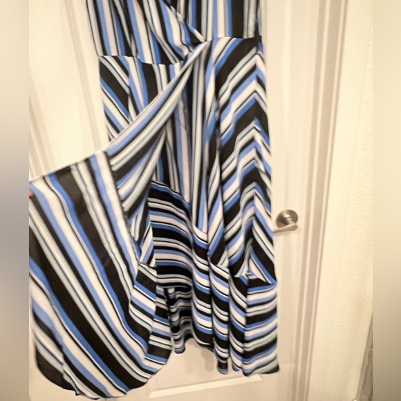 Stunning wrap dress - Picture 4 of 6